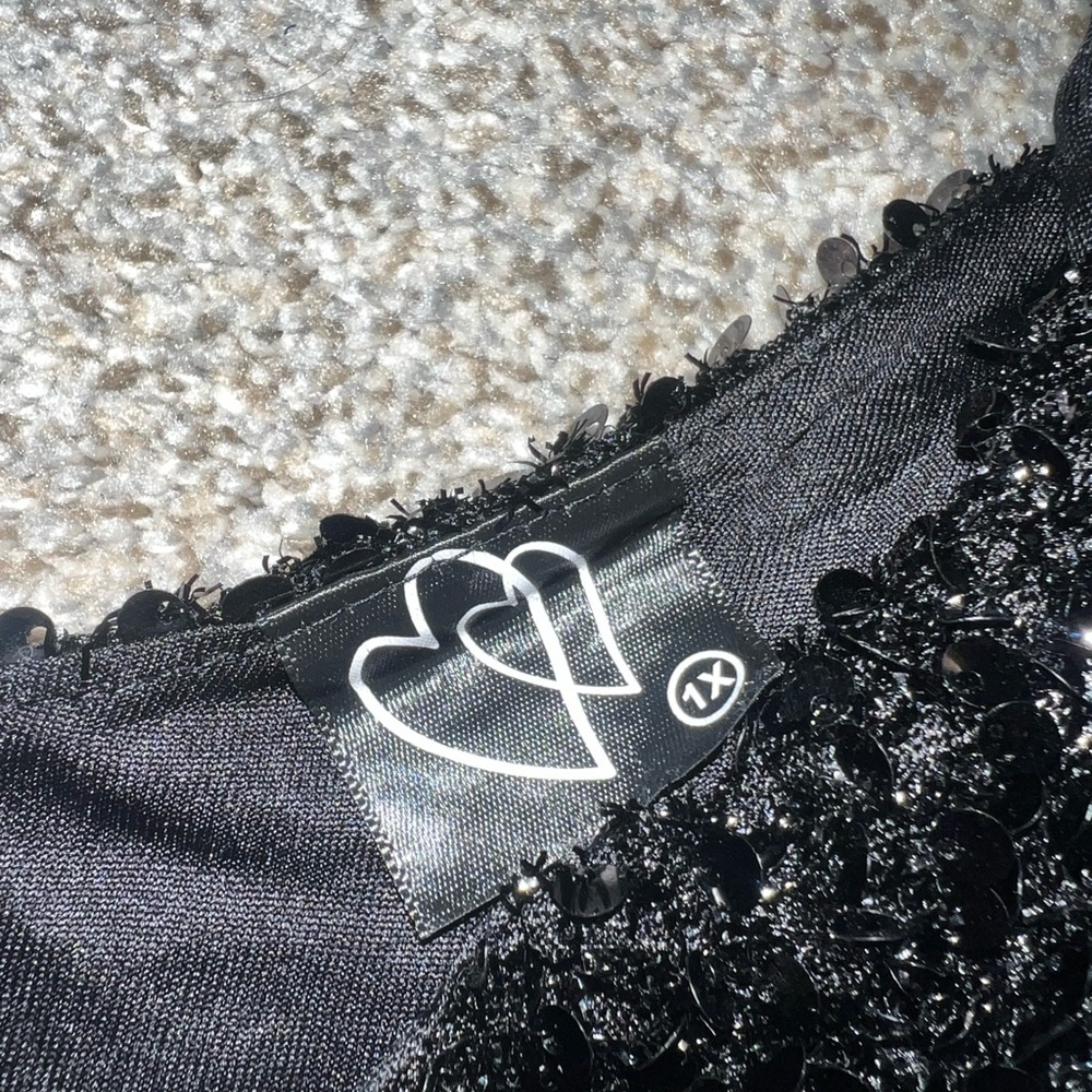 Black Sequin Women's Top - Picture 2 of 3